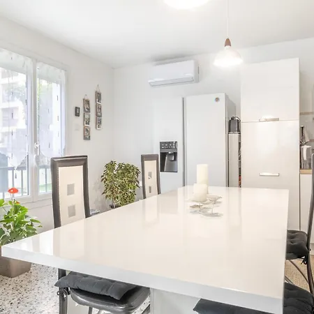 D'hotes Au Bougainvillier Bed & Breakfast 3*